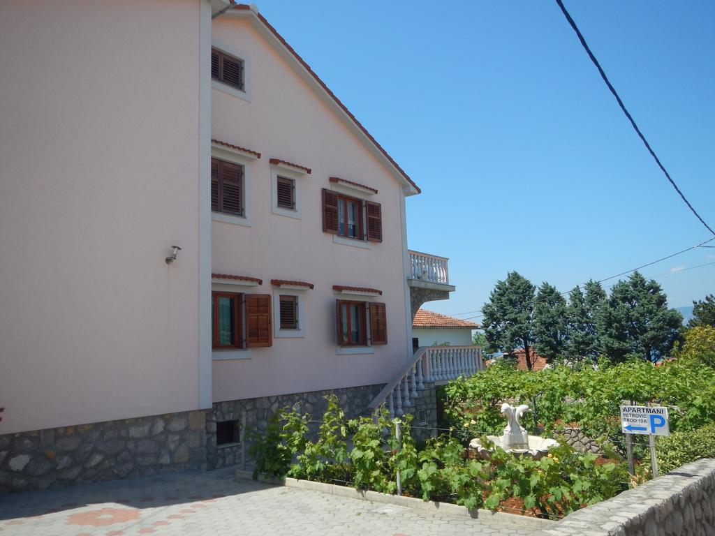 Apartments Petrovic Сило Экстерьер фото