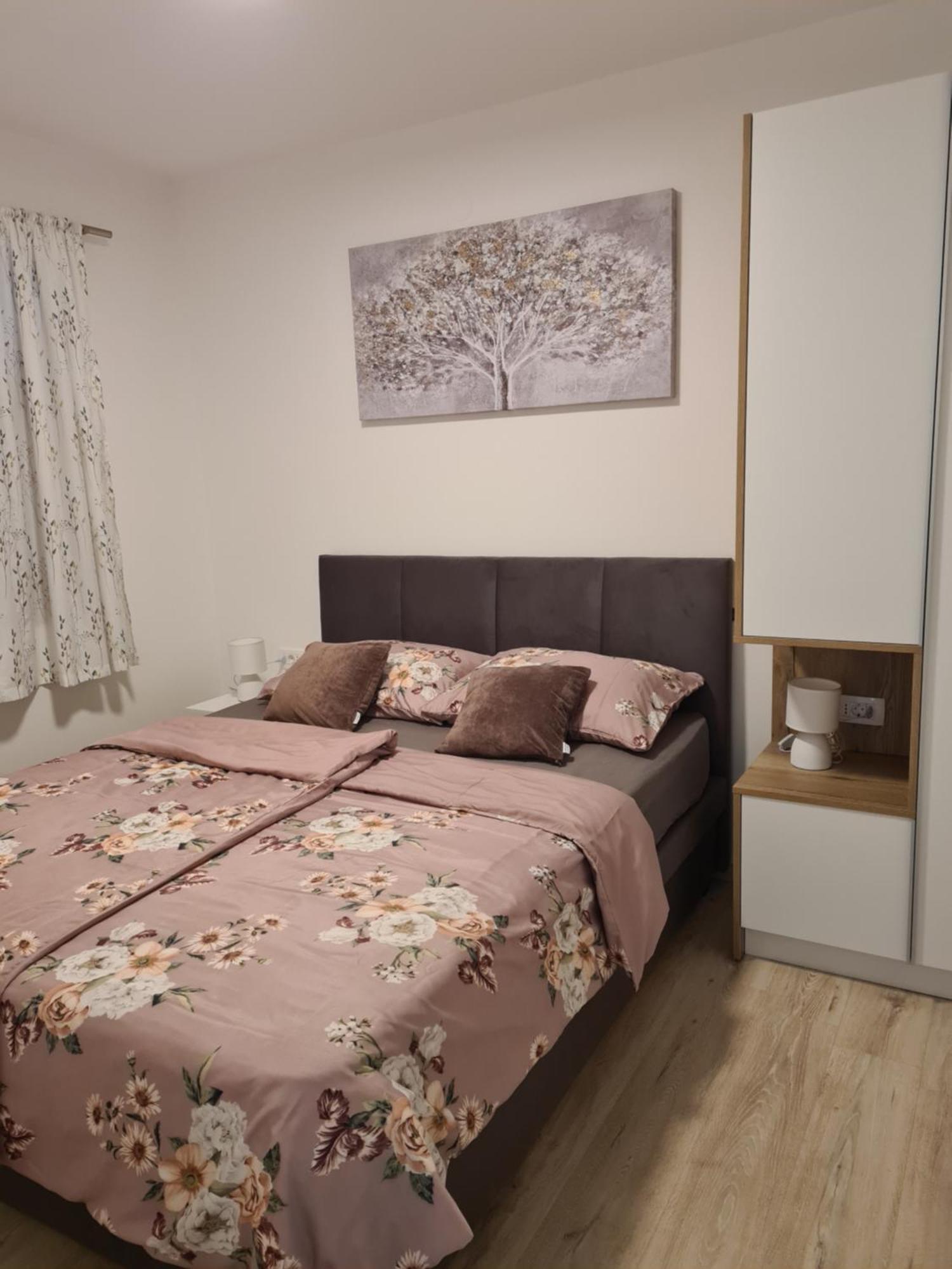 Apartments Petrovic Сило Экстерьер фото