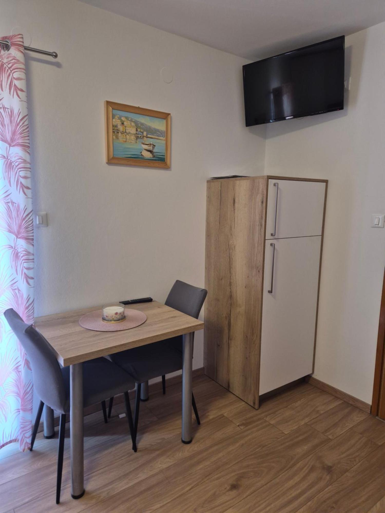 Apartments Petrovic Сило Экстерьер фото